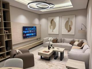 Luxurious apartment with modern furniture - Riad - 0