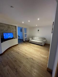 3-Bed Barnwell Retreat- Sleeps 6 Garden & Parking - Stevenage - 7