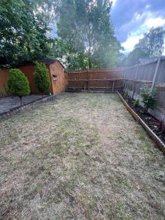 3-Bed Barnwell Retreat- Sleeps 6 Garden & Parking - Stevenage - 8