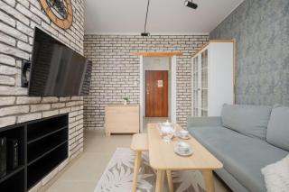 Spacious Apartment for 4 People with Air Conditioning by Noclegi Renters - Warsaw - 4