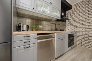 Spacious Apartment for 4 People with Air Conditioning by Noclegi Renters - Warsaw - 2