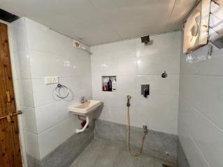 Homeland Stay - Private Floor - 3BHK- 3Balcony-3Bathroom - 4