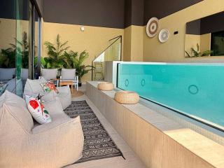 BLVD - Luxe Retreat - Stylish Stay with Full Privacy - 0