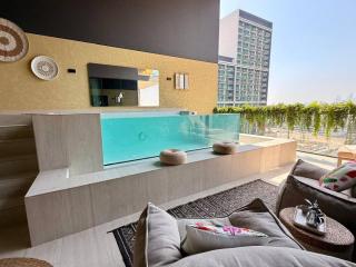 BLVD - Luxe Retreat - Stylish Stay with Full Privacy - 4