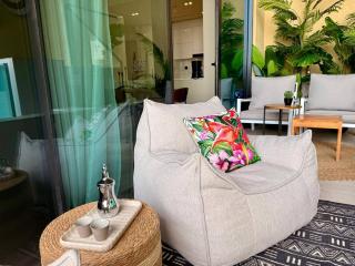 BLVD - Luxe Retreat - Stylish Stay with Full Privacy - 6