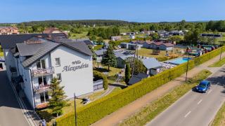 Willa Alexandria - Basen, Cisza, Komfort - Domki i Apartamenty Karwia - Karwia - 2