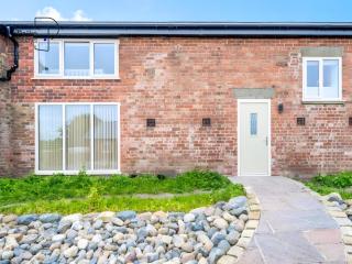 No 2 PolkaStays Ivy Farm Rosewood Cottage - - 7