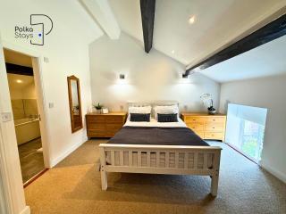 No 2 PolkaStays Ivy Farm Rosewood Cottage - - 5