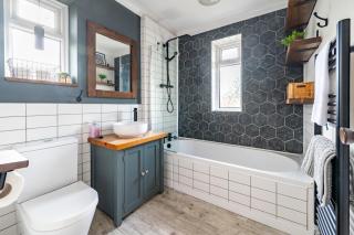 Swift Host - 3 Bed - Outskirts of Norwich - Parking - Garden - Costessey - 4