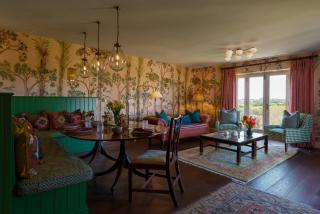 Townhouse Suites- Abbey Row - 8