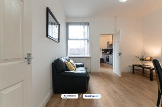 Modern 3-Bedroom House in Leigh - Ideal for Families Contractors & Long Stays - Leigh - 6