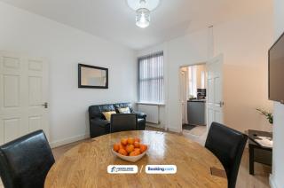 Modern 3-Bedroom House in Leigh - Ideal for Families Contractors & Long Stays - Leigh - 4