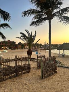Durra Al-Arous Chalet - Al Hamra Beach - Gedda - 7