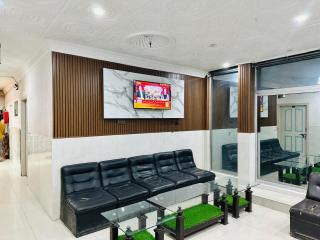 Marhaba Hotel - - 0