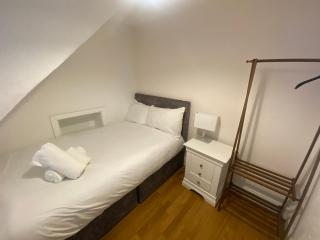 2 Bed Townhouse Eyre Square City Centre - Galway - 9
