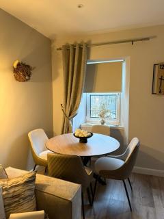 BOFA Snug Apartment - Bridge of Allan - 6