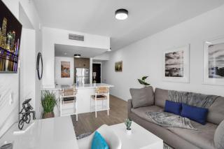 Bayview 2BR Retreat Stunning Views and Pool - Miami - 8