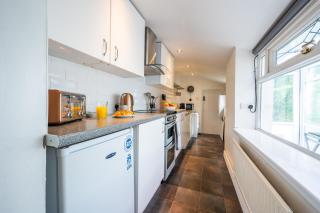 Chapel Lodge - 3 Bedrooms - WIFI - Newport - 8
