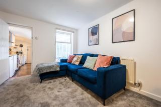 Chapel Lodge - 3 Bedrooms - WIFI - Newport - 4