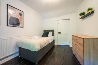 Chapel Lodge - 3 Bedrooms - WIFI - Newport - 3