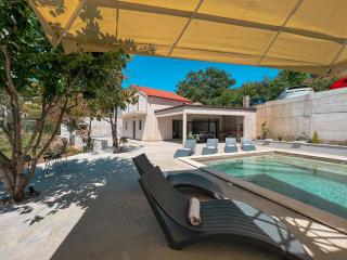 Mediterranean Oasis Seaside Villa with Pool - Split - 8