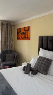 Vuyani Guest Lodge - Malamulele - 9