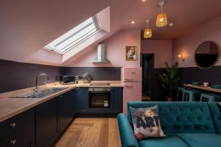Art-Inspired Apartment in City - Barnard Castle - 6
