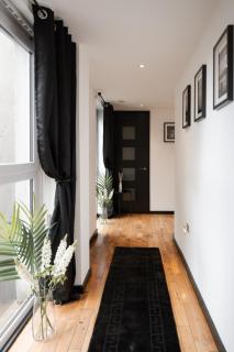 Penthouse with balcony city view - Belfast - 9