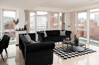 Penthouse with balcony city view - Belfast - 5