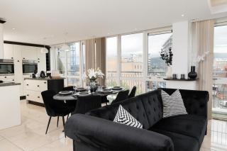 Penthouse with balcony city view - Belfast - 6