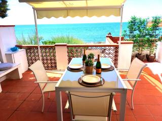 Appartamento sul mare con accesso diretto in spiaggia - 0