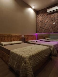 Long Homestay 2 Giường Đôi - Ðức Hòa - 6