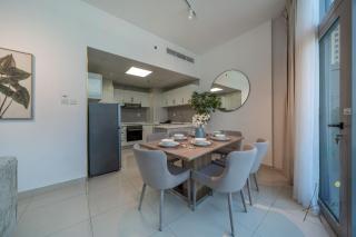 Stunning Views Spacious 3BR Dubai Marina - 6
