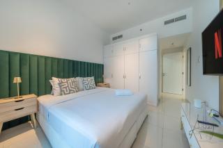 Stunning Views Spacious 3BR Dubai Marina - 7