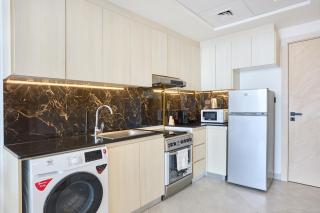 One Bedroom Apartment in Binghatti Avenue by The S Holiday Homes - 4