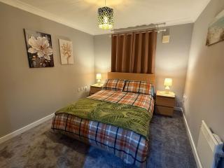 Modern Living Near Town Center - Bracknell - 2