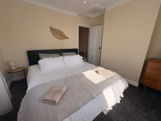 Lovely 1 Bed flat in high street - 4 min walk to beach- 300m - Herne Bay - 0