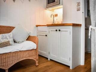 Helens Shepherds Hut - Enford - 7