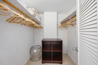 Bright Stylish 2BR Condo Stunning View Of Ocean - Sunny Isles Beach - 2