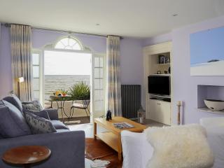 Seashore Apartment - Sandgate - 8