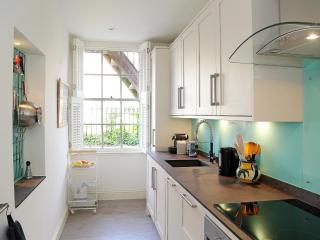 Seashore Apartment - Sandgate - 4