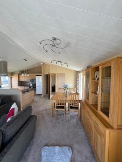 Pebble Beach Resort The Donington Lodge - Kinmel Bay - 9