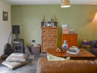 Hen Dy Goits - Llangadwaladr - 8
