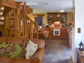 Hen Dy Goits - Llangadwaladr - 6