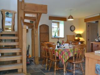 Hen Dy Goits - Llangadwaladr - 2