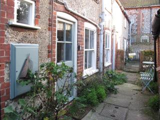 Sea Breeze - Blakeney - 1