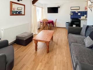 Manor Cottage -Ukc3782 - West Down - 9
