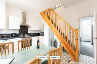 Cosy 2BR House in Bolton with Free WiFi & Parking - Bolton - 3