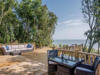 Beach Retreat - Corton - 9