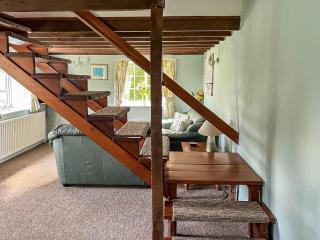 Commonwealth Cottage - Iron Acton - 8